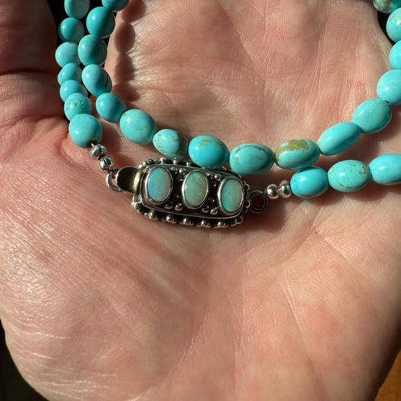 Handmade Vibrant Blue Kingman Turquoise Necklace with Beautiful Opal Clasp - Picture 8 of 9